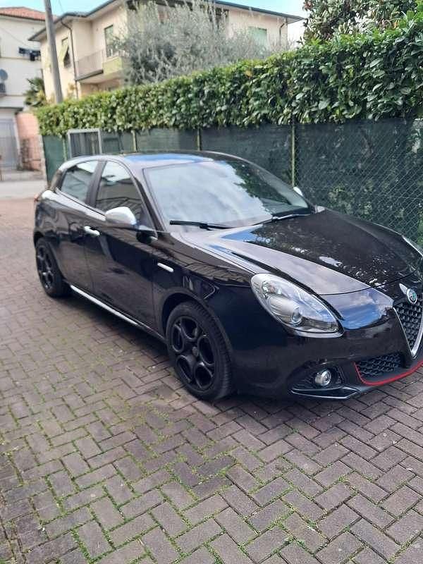 Usata Alfa Romeo Giulietta Super 120 CV (88 kW) 2017 Utilitaria