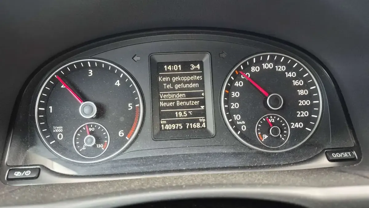 Usata VW Touran Trendline 105 CV (77 kW) 2014 Blu/azzurro Monovolume