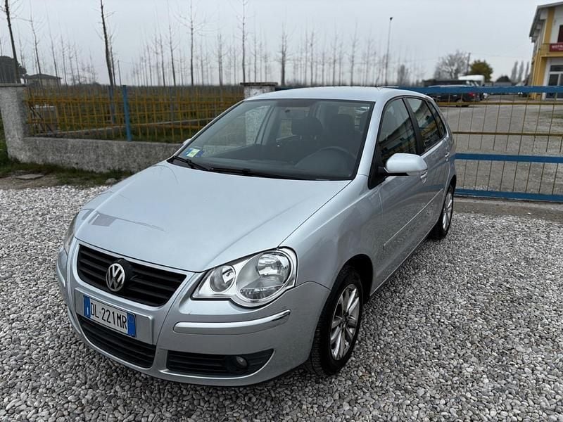 Usata VW Polo Comfortline 70 CV (51 kW) 2008 Argento Utilitaria