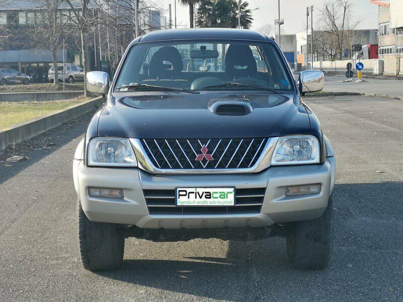 Mitsubishi l200 2004