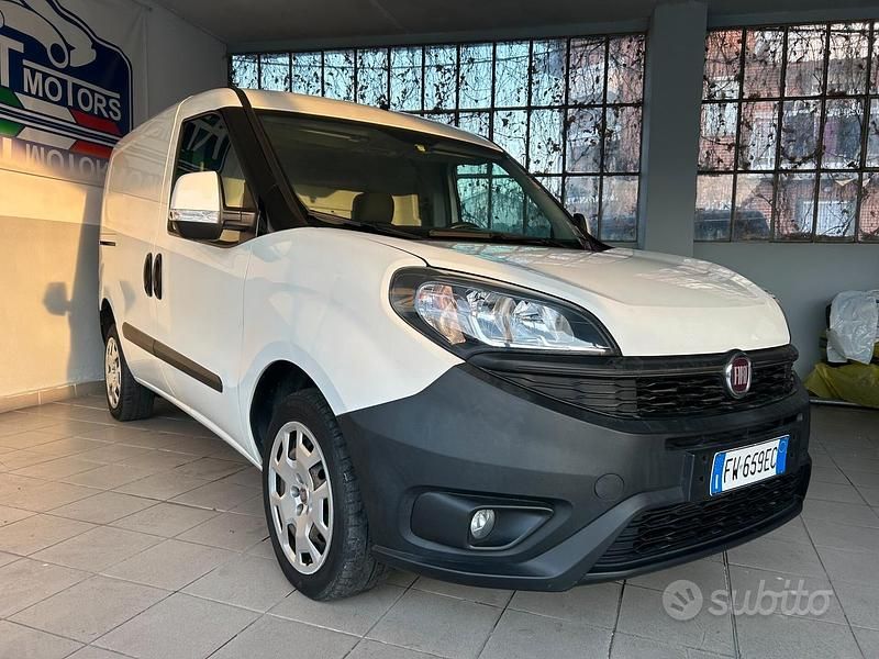 Usata Fiat Doblò 120 CV (88 kW) 2019 Bianco Monovolume