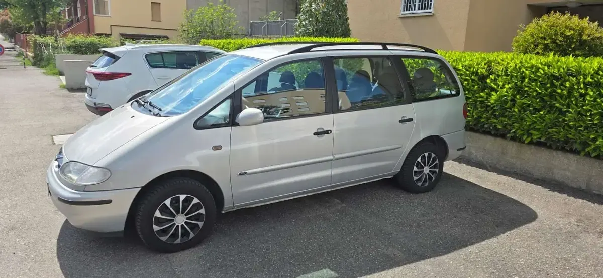 Usata Ford Galaxy Ghia 116 CV (85 kW) 1999 Monovolume