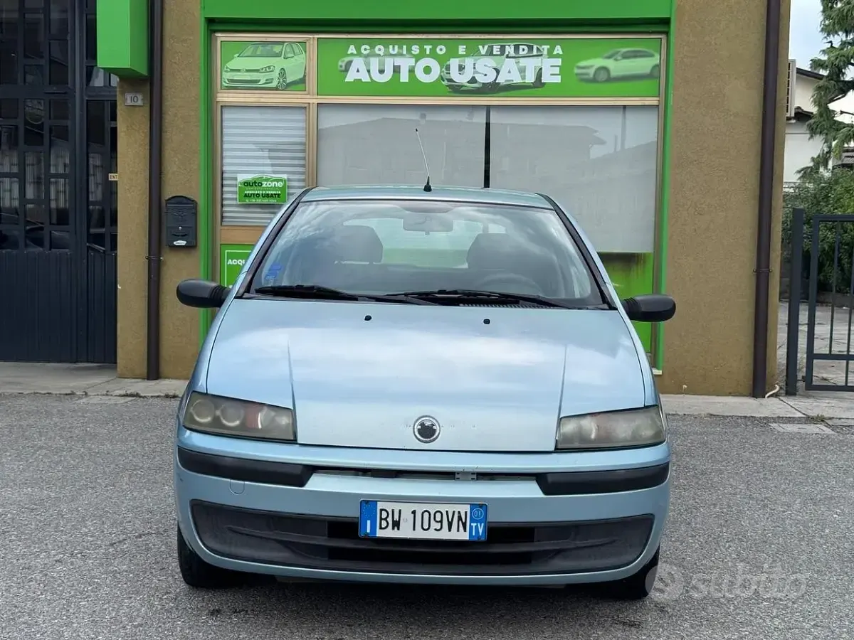 Usata Fiat Punto 60 CV (44 kW) 2001 Blu Utilitaria