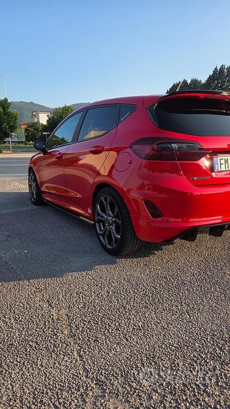 Usata Ford Fiesta ST-Line 86 CV (63 kW) 2018 Rosso Utilitaria