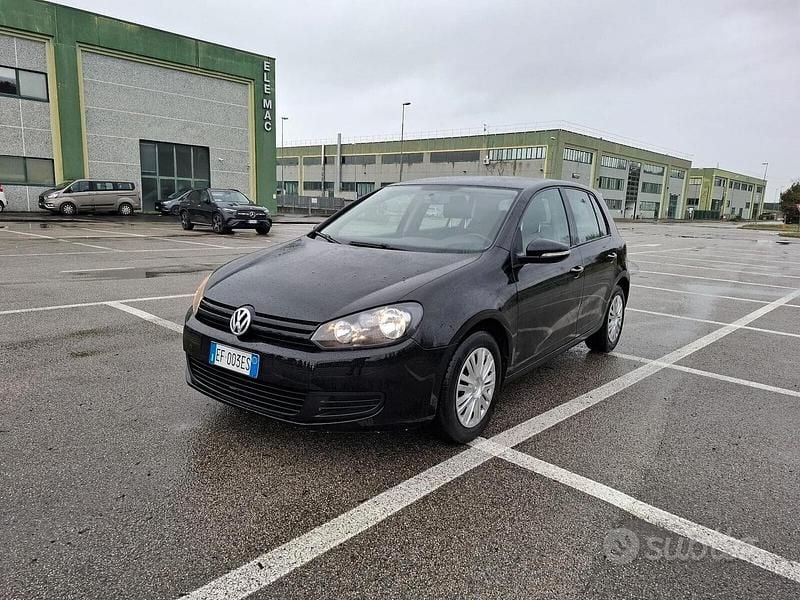 Usata VW Golf VI 80 CV (58 kW) 2010 Nero Utilitaria
