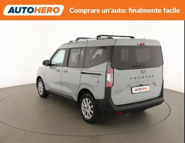 Usata Ford Tourneo Courier Titanium 125 CV (91 kW) 2024 Grigio Monovolume