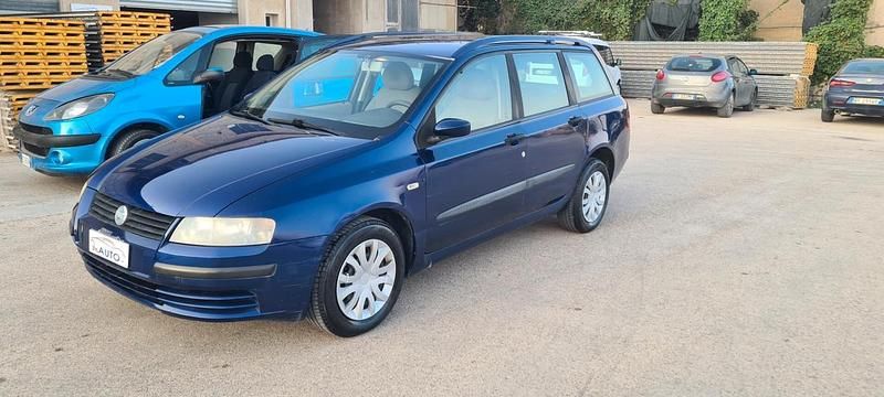 Usata Fiat Stilo Wagon 120 CV (88 kW) 2005 Blu Station wagon