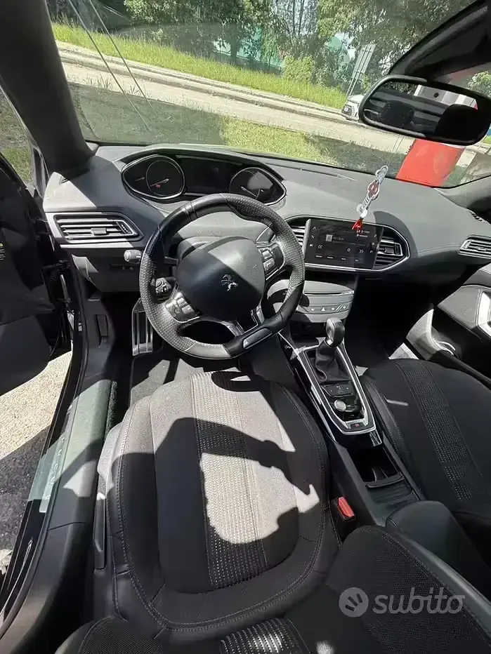 Usata Peugeot 308 GT-line 131 CV (96 kW) 2018 Grigio Berlina