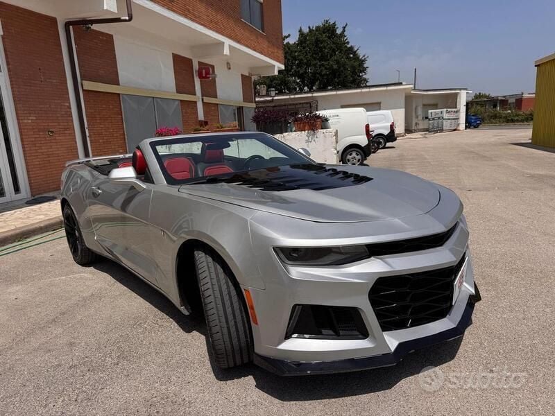 Usata Chevrolet Camaro 279 CV (205 kW) 2016 Grigio Cabrio