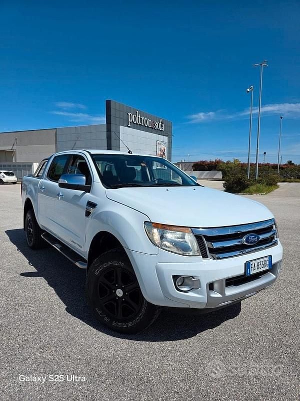 Usata Ford Ranger Limited 149 CV (109 kW) 2015 Bianco Pick-up
