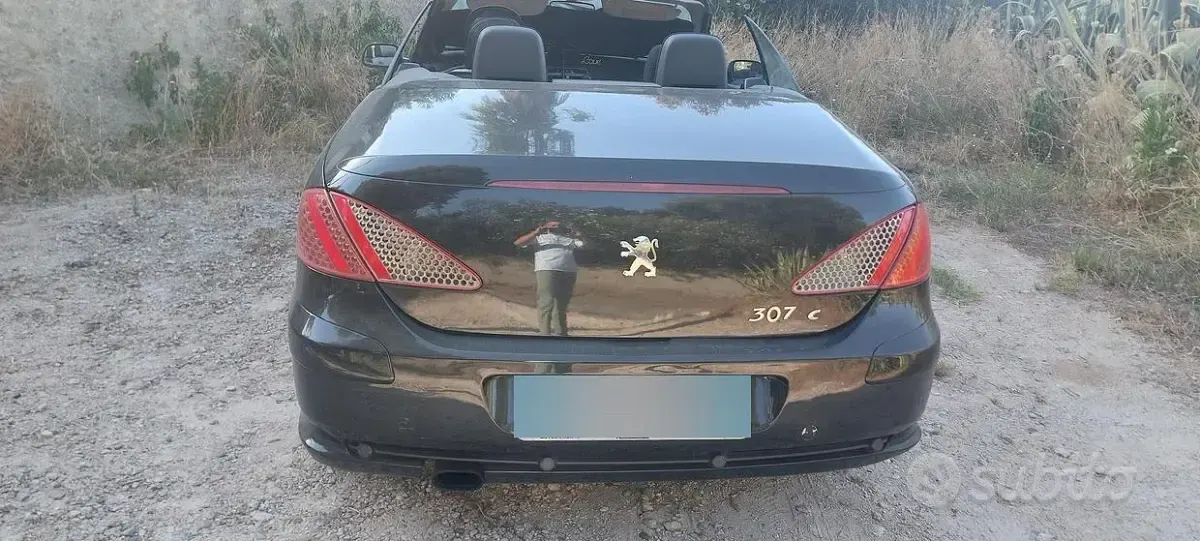 Usata Peugeot 307 CC 109 CV (80 kW) 2005 Nero Cabrio