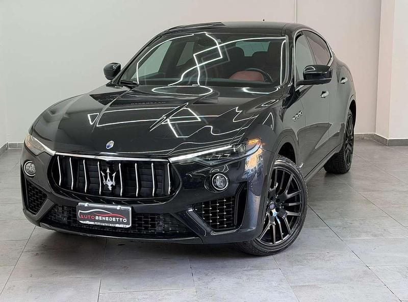 Nero Usata 2019 Maserati Levante SUV | 37.900 € (Buon prezzo) - Immagine 1/4