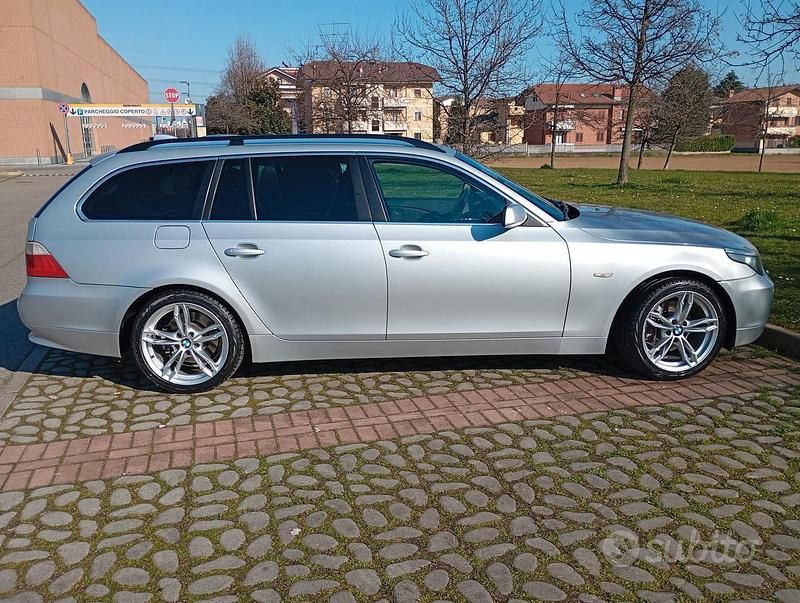 Usata BMW 530 163 CV (119 kW) 2006 Grigio Station wagon