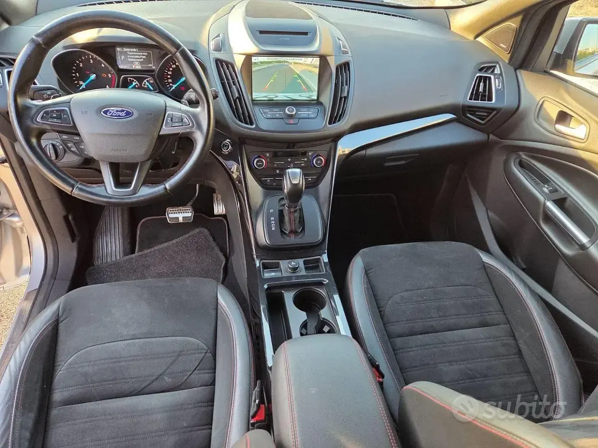 Usata Ford Kuga ST-Line 120 CV (88 kW) 2018 Grigio SUV