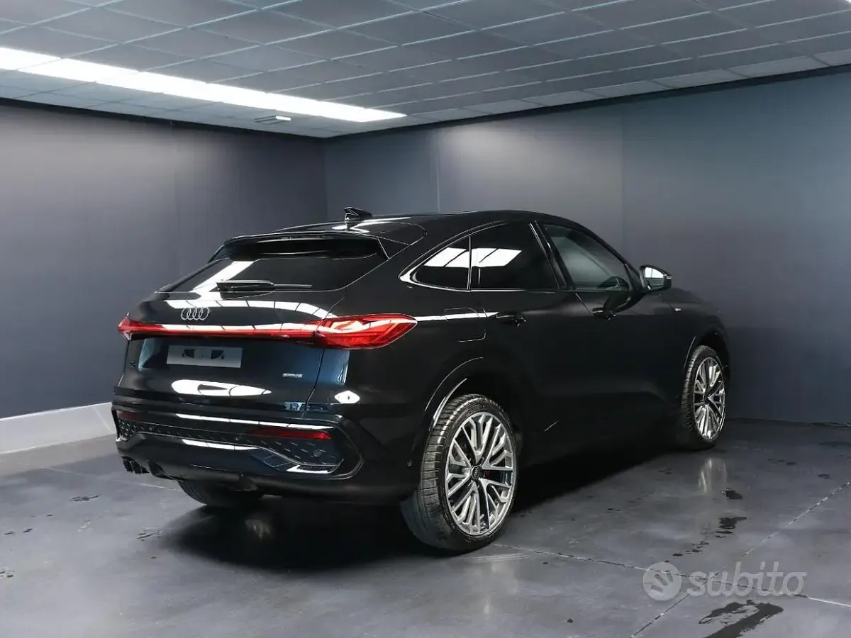 Nuova Audi Q5 Sportback Ambiente 204 CV (150 kW) 2026 Nero SUV