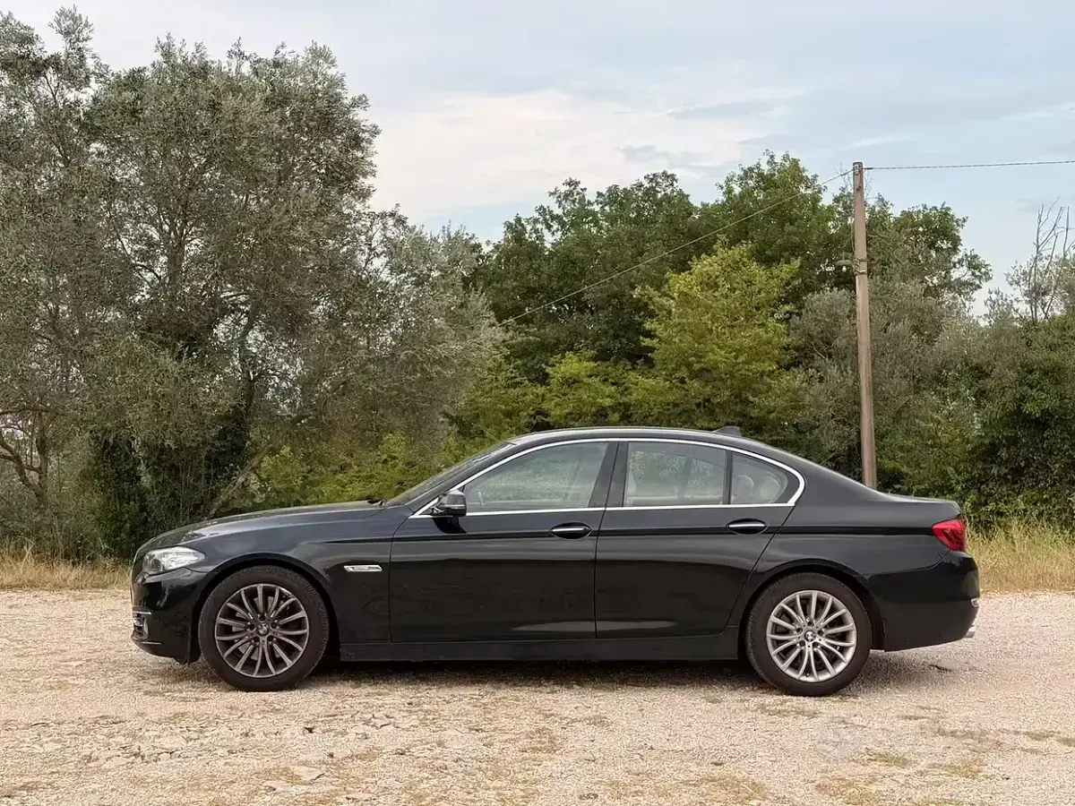 Usata BMW 525 Luxury Line 218 CV (160 kW) 2015 Nero Berlina