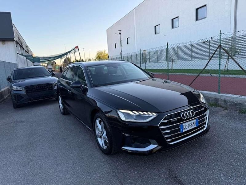 Usata Audi A4 Advanced 204 CV (150 kW) 2023 Brillantschwarz Station wagon