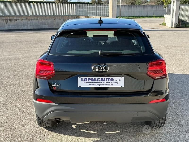 Begagnad Audi Q2 Business 116 HK (85 kW) 2020 Svart SUV