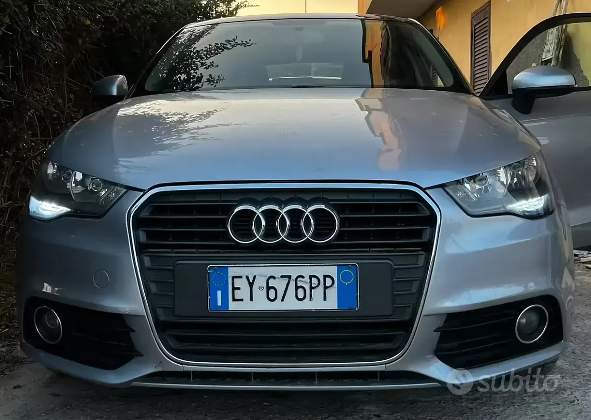 Käytetty Audi A1 90 HP (66 kW) 2015 Harmaa Viistoperä