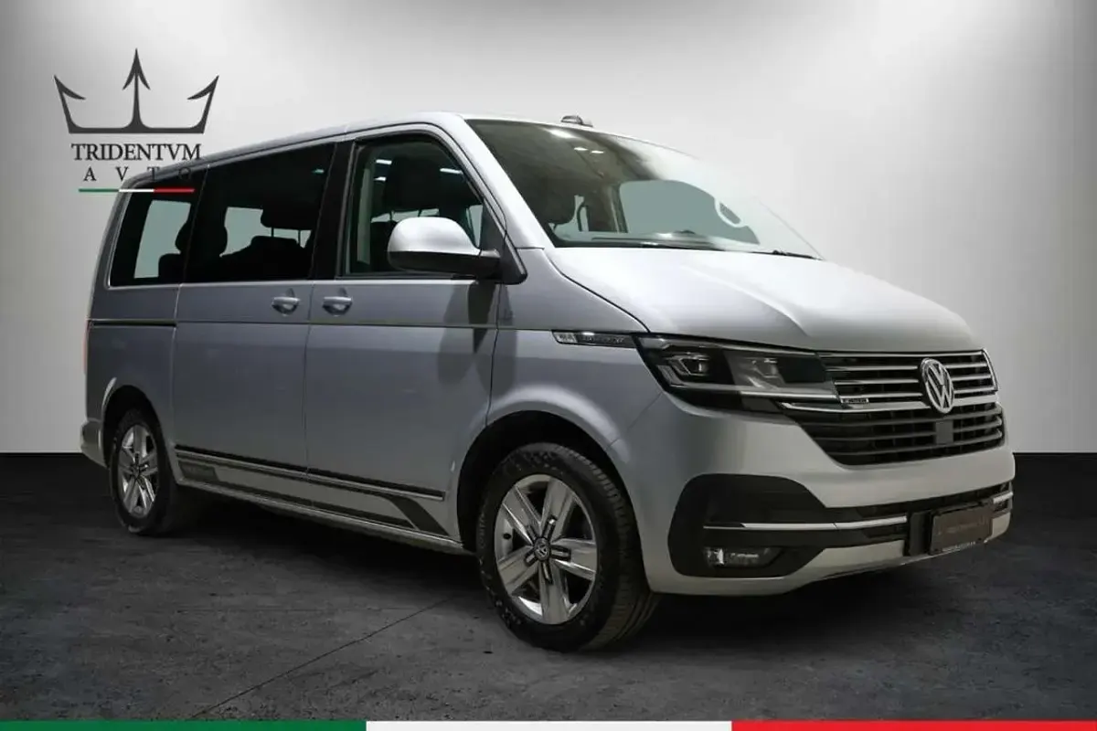 Usata VW Multivan Highline 204 CV (150 kW) 2021 Argento Monovolume