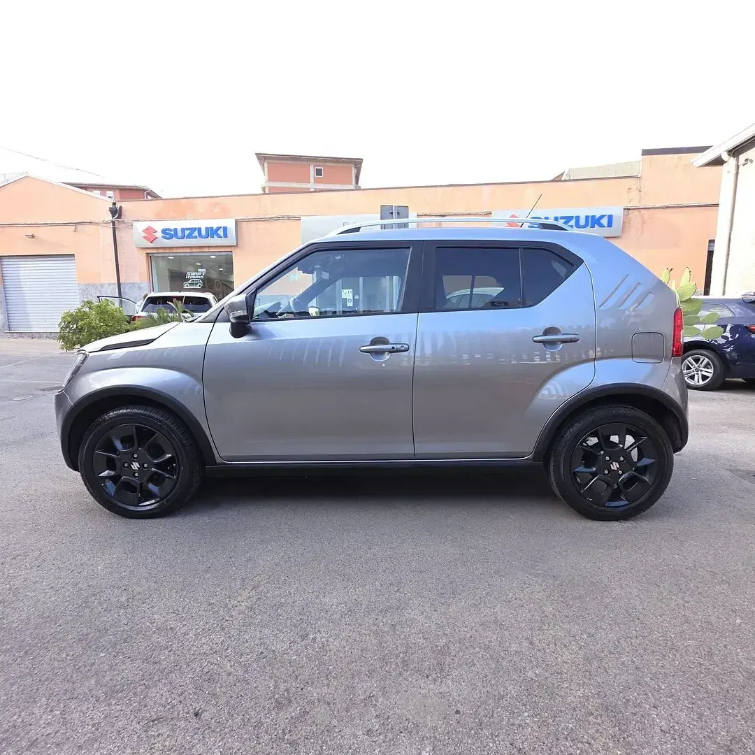 Usata Suzuki Ignis 83 CV (61 kW) 2021 Argento SUV