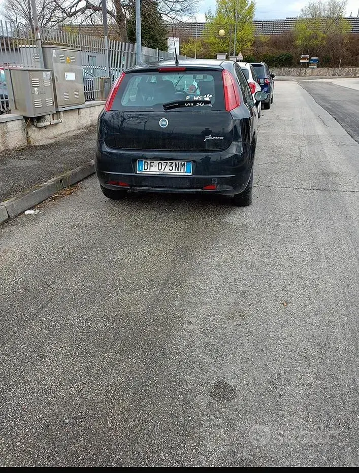 Usata Fiat Grande Punto 75 CV (55 kW) 2007 Nero Utilitaria