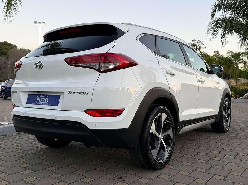 Usata Hyundai Tucson Xpossible 179 CV (131 kW) 2016 Grigio SUV