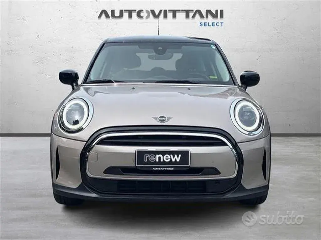 Używany Mini Cooper Essential 136 KM (100 kW) 2024 Szary Hatchback