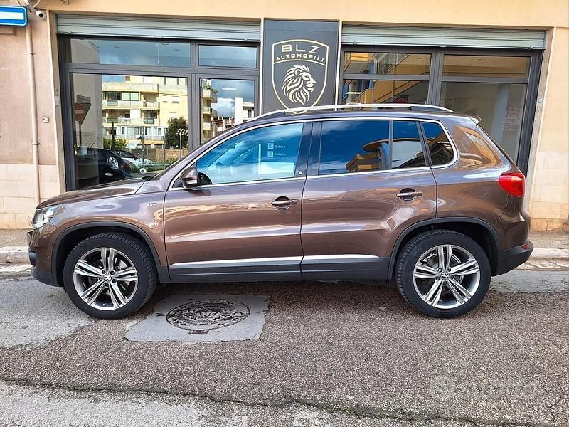 Usata VW Tiguan Sportline 140 CV (102 kW) 2012 Marrone SUV