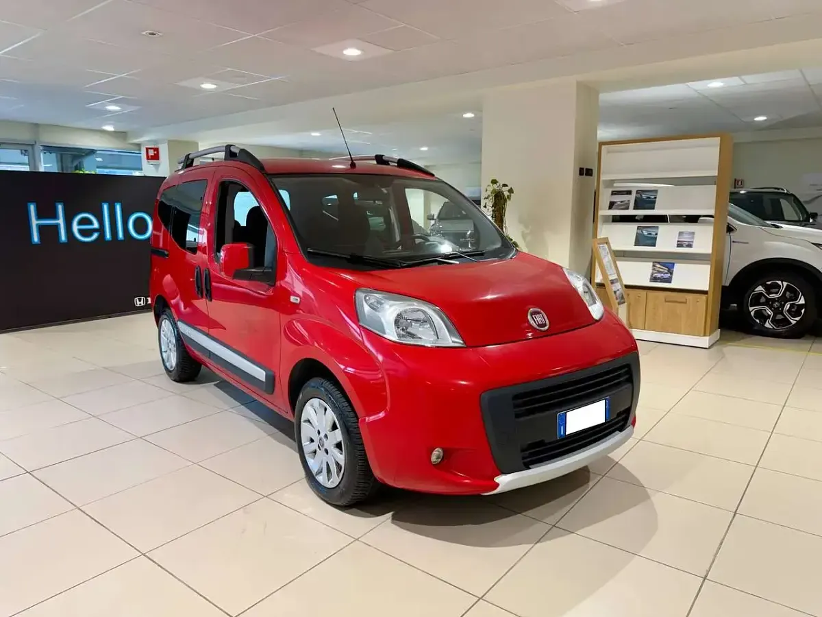 Usata Fiat Qubo Trekking 95 CV (69 kW) 2016 Rosso Monovolume