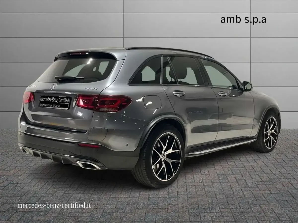 Usata Mercedes GLC300e Premium 306 CV (225 kW) 2022 Grigio SUV