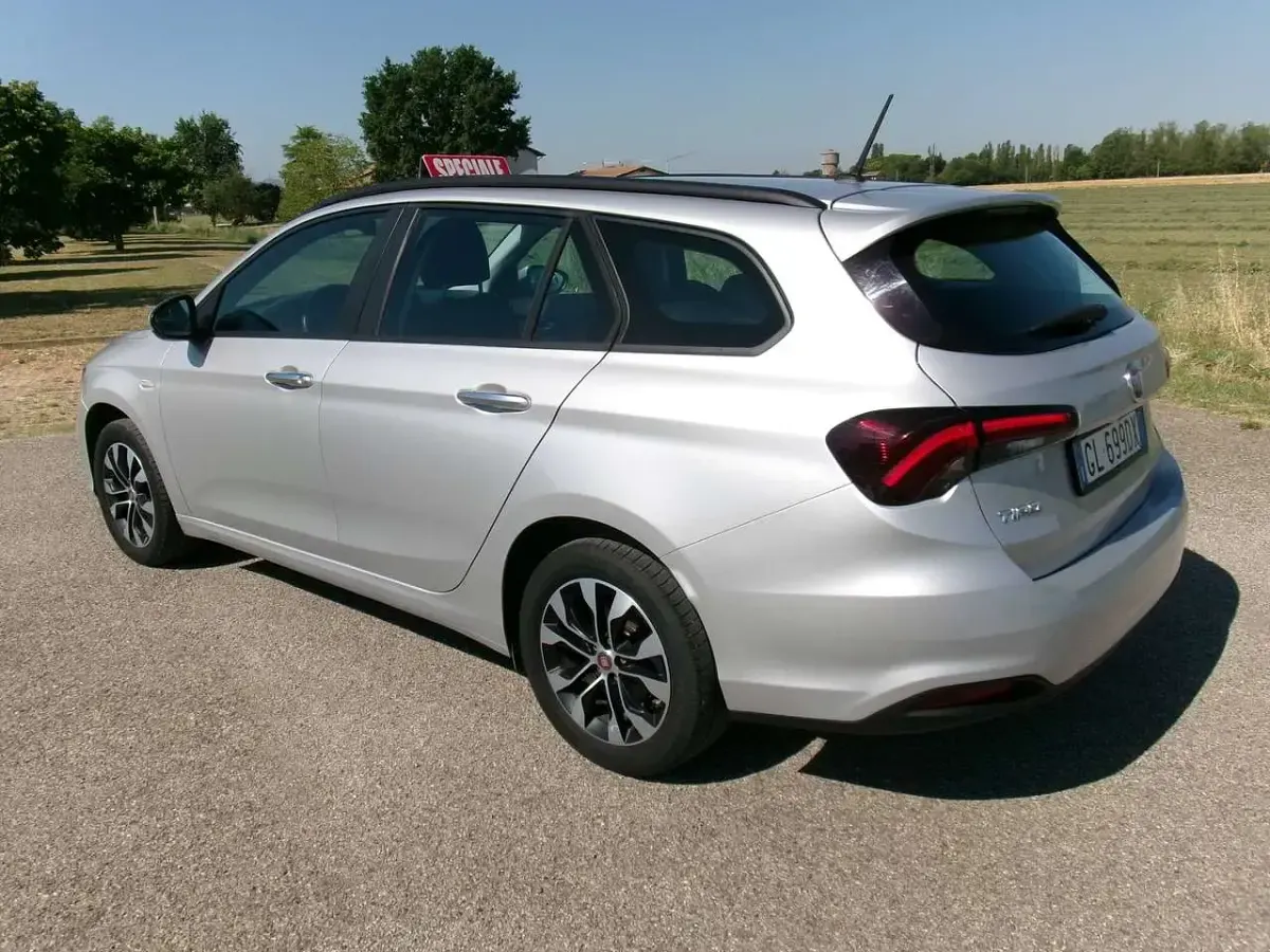 Usata Fiat Tipo City Life 95 CV (69 kW) 2022 Argento Station wagon