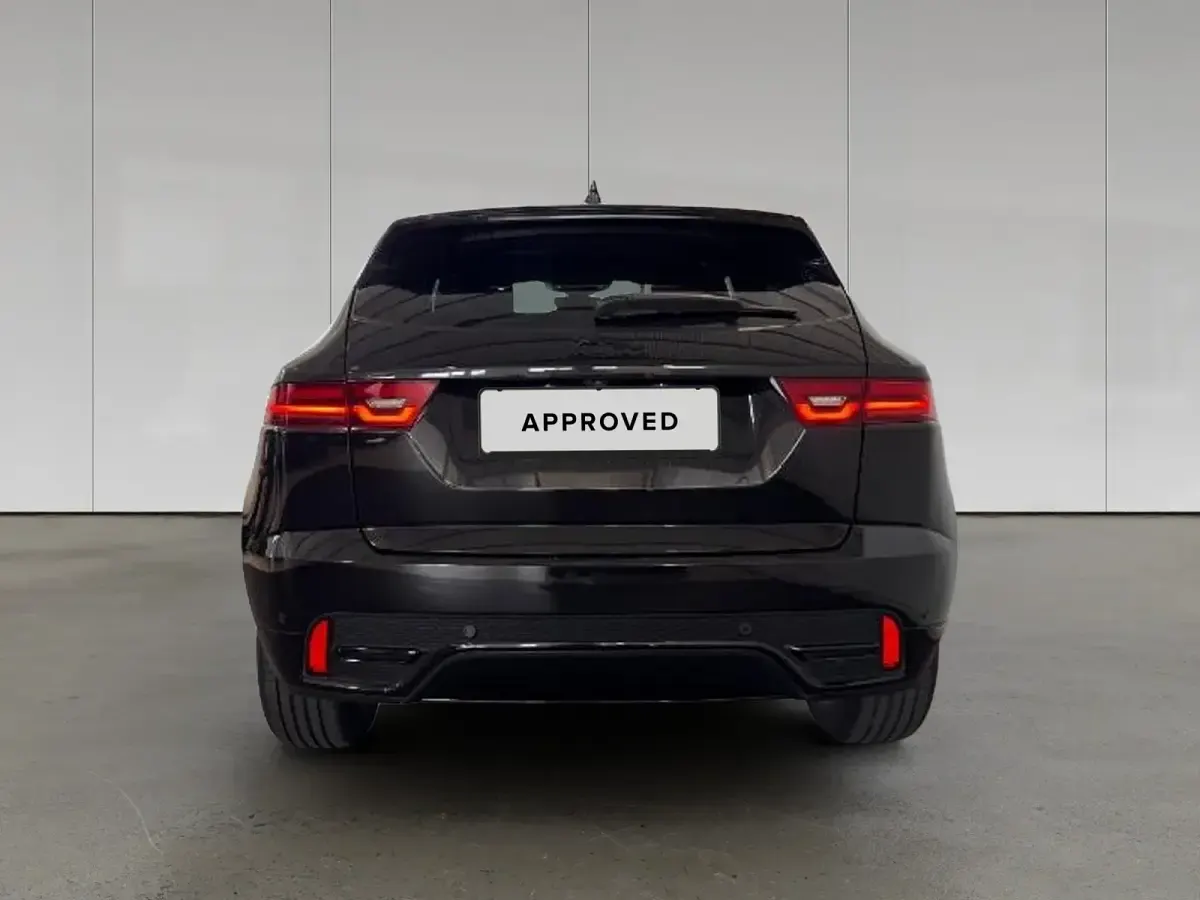 Usata Jaguar E-Pace R-Dynamic 2023 Santorini black SUV