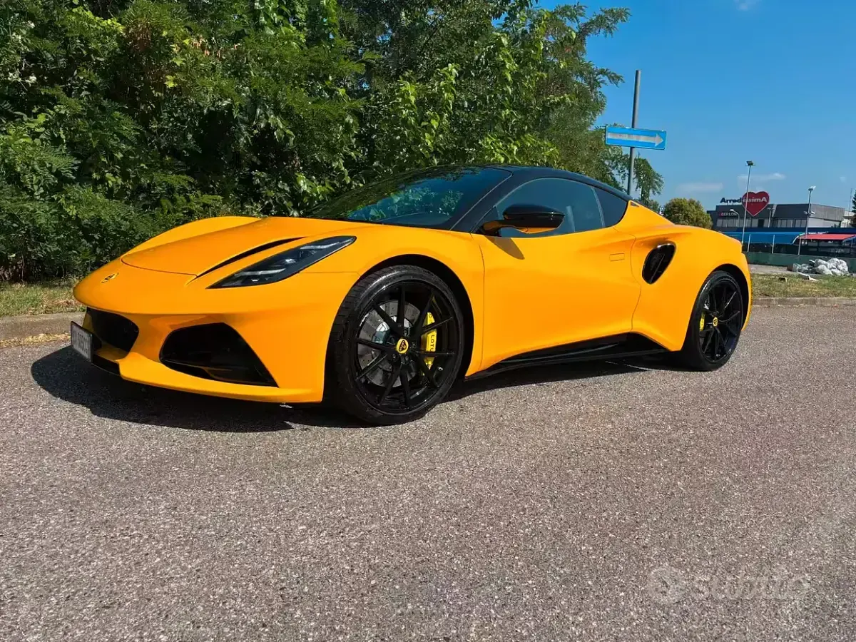 Usata Lotus Emira 364 CV (267 kW) 2024 Coupé