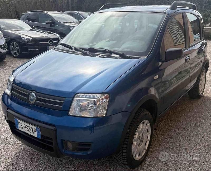Usata Fiat Panda 4x4 Climbing 60 CV (44 kW) 2005 Blu/azzurro Utilitaria