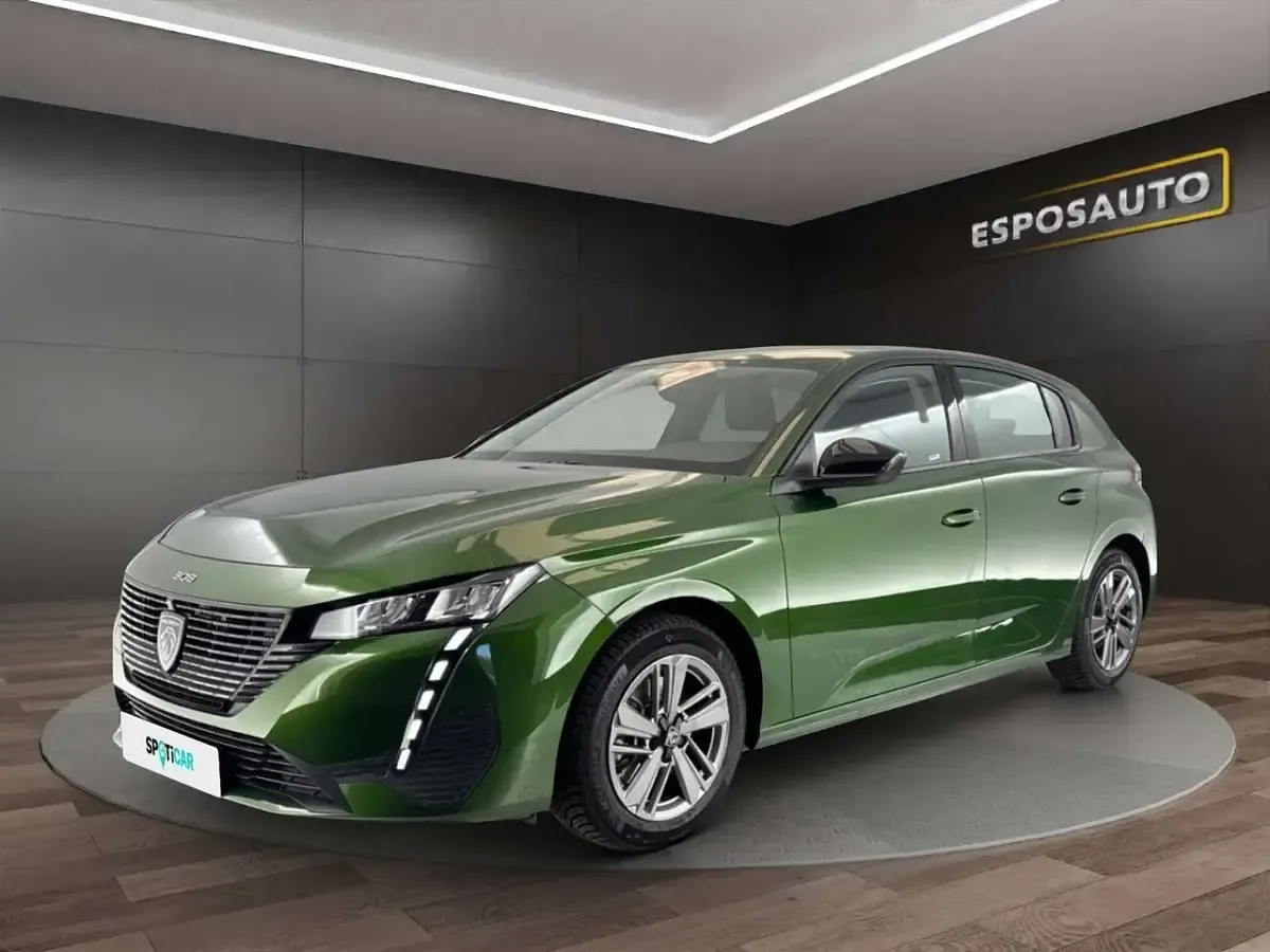 Usata Peugeot 308 Active 131 CV (96 kW) 2023 Verde olivine m0m1 Berlina