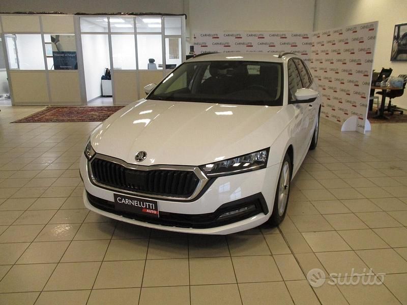 Grigio Usata 2022 Skoda Octavia Ambition Station wagon | 16.250 € (Ottimo prezzo) - Immagine 1/4