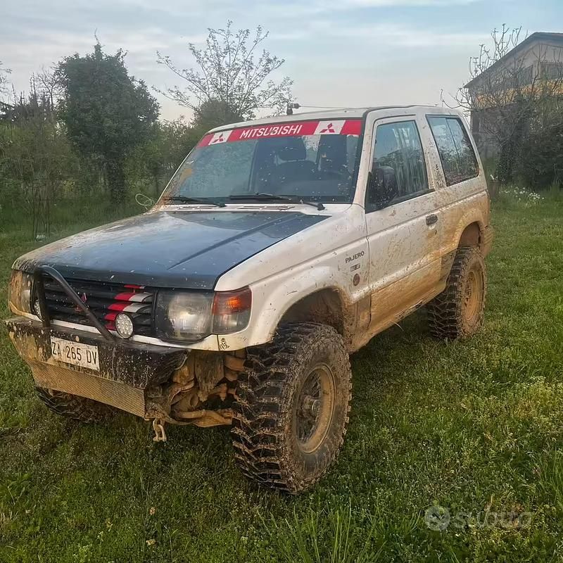 Usata Mitsubishi Pajero 100 CV (73 kW) 1997 Bianco SUV