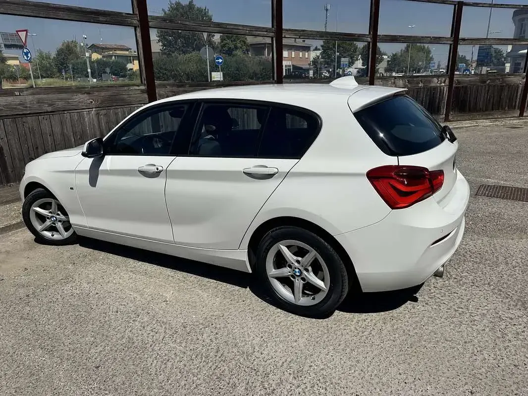Usata BMW 118 Advantage 150 CV (110 kW) 2016 Utilitaria