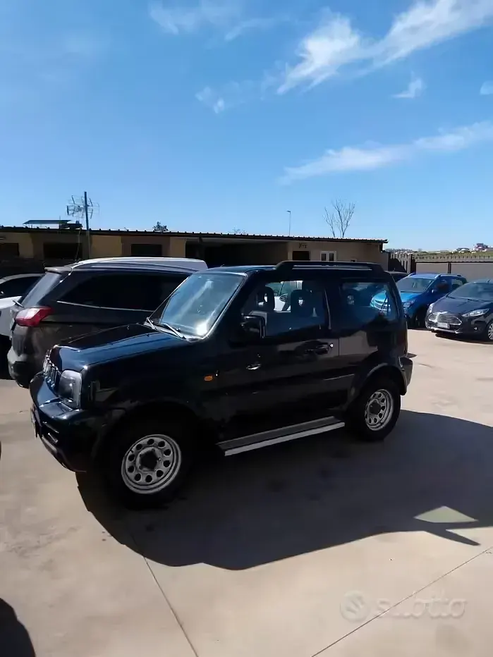 Usata Suzuki Jimny 85 CV (62 kW) 2010 SUV