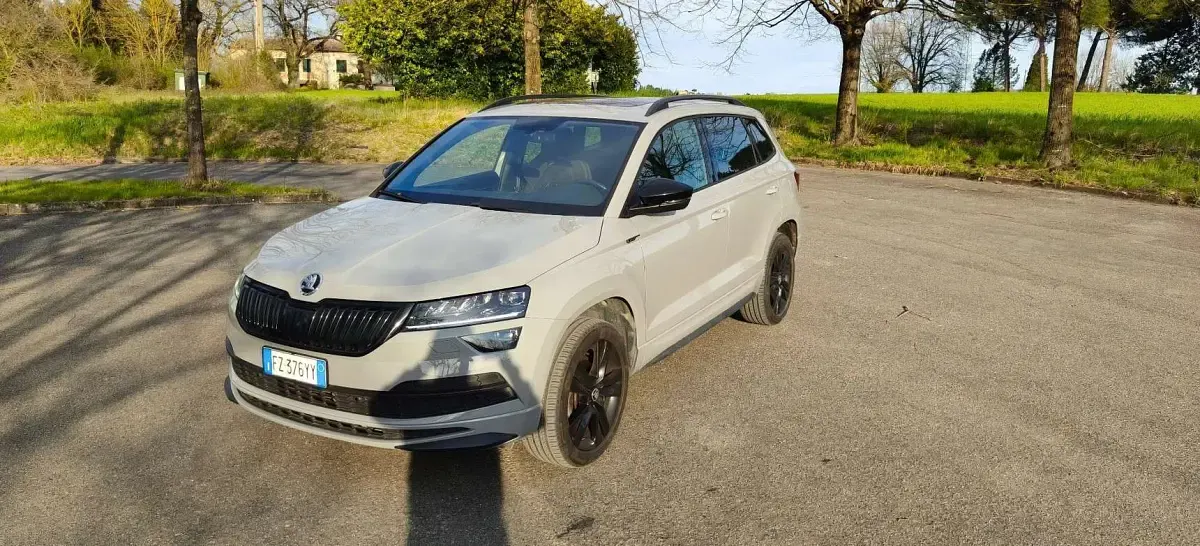 Usata Skoda Karoq SportLine 116 CV (85 kW) 2020 Grigio SUV