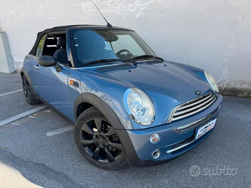 Usata Mini One Cabriolet 90 CV (66 kW) 2006 Blu Cabrio