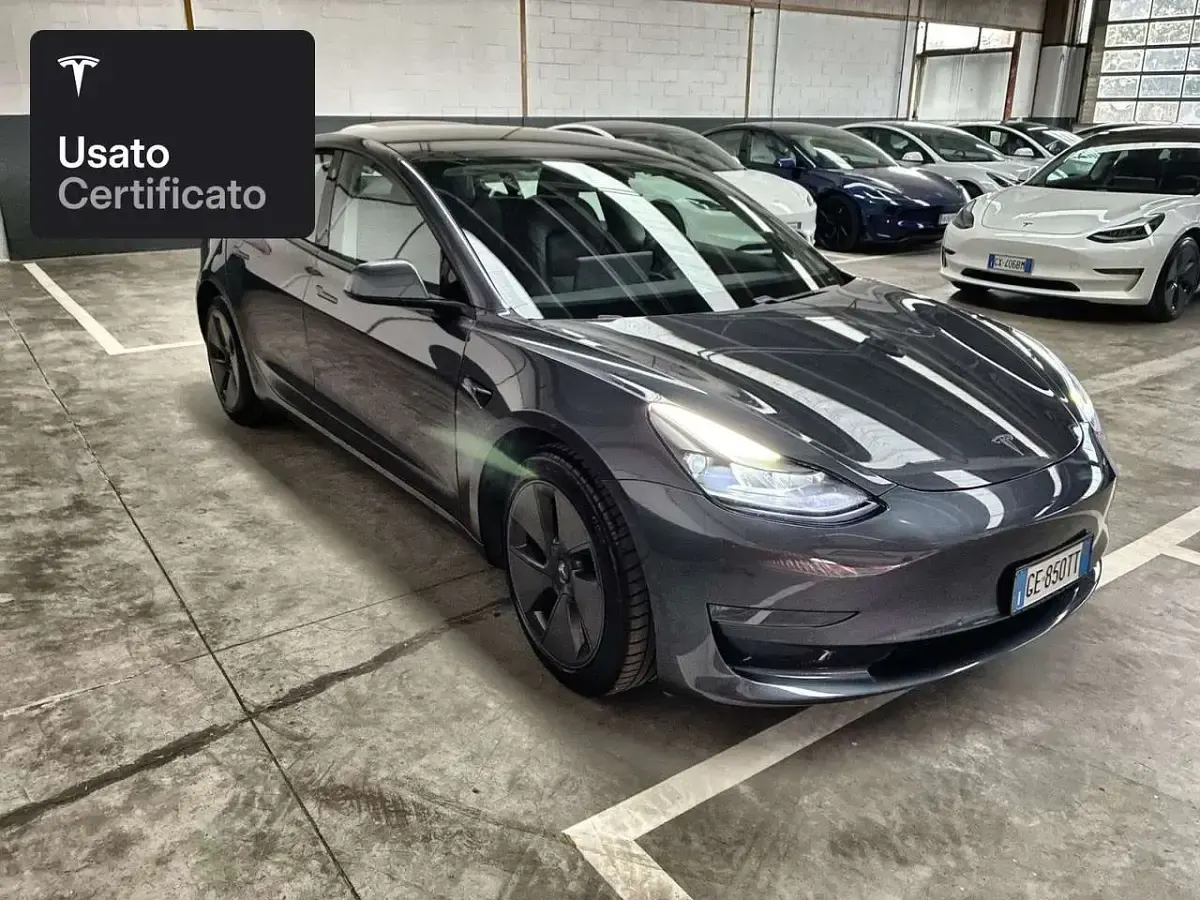 Usata Tesla Model 3 Long Range AWD 324 kW (441 CV) 2021 Midnight silver metallic Berlina