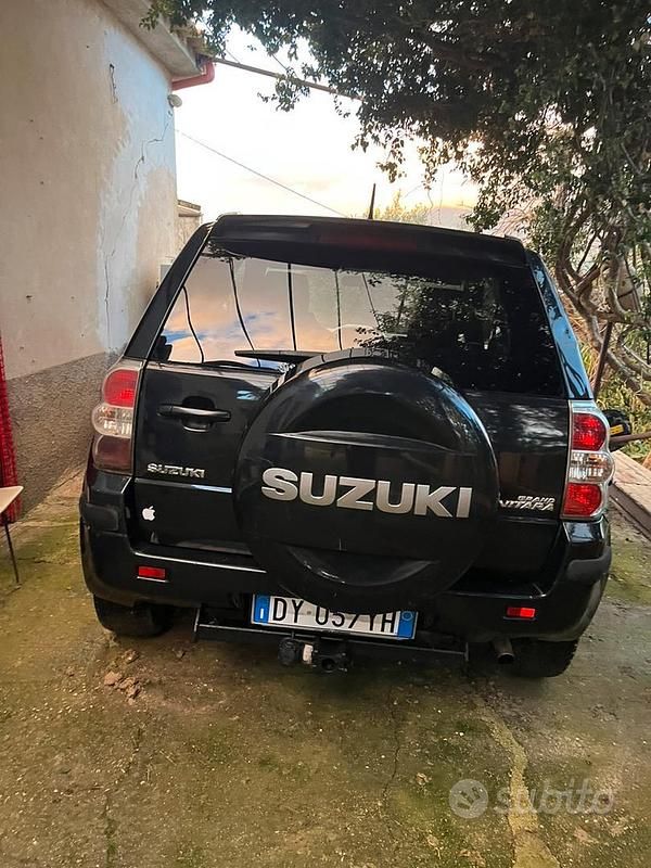 Usata Suzuki Vitara 109 CV (80 kW) 2011 Nero SUV