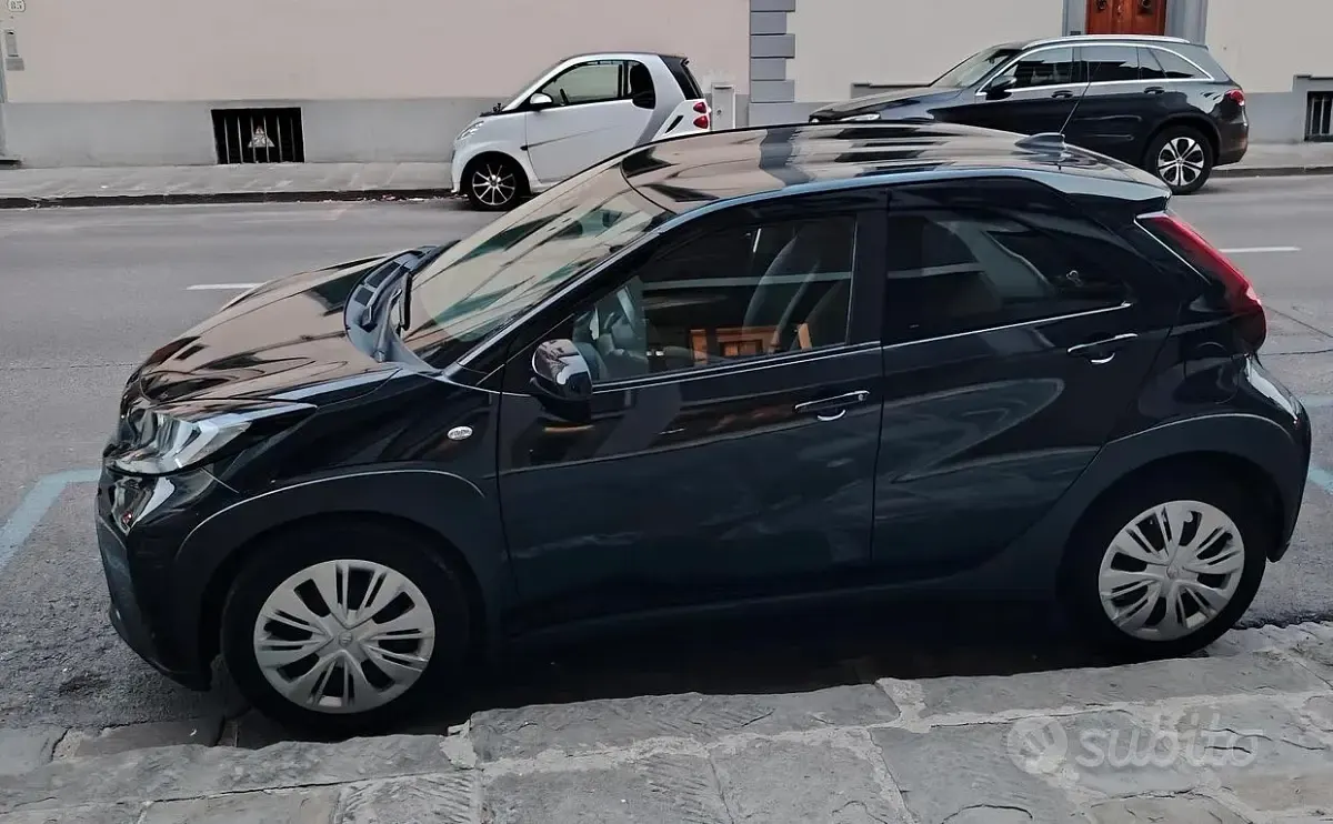 Usata Toyota Aygo X Active 72 CV (52 kW) 2022 Nero SUV