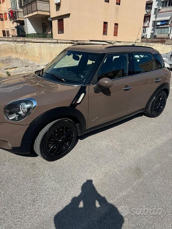Usata Mini Cooper SD Countryman Business 142 CV (104 kW) 2014 Marrone SUV