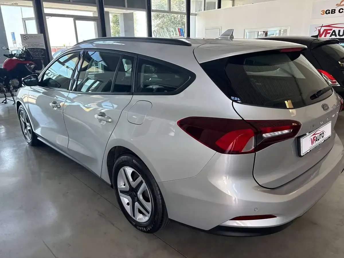 Usata Ford Focus Business Edition 120 CV (88 kW) 2022 Argento Station wagon