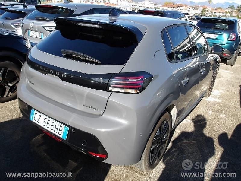 Usata Peugeot 208 Allure 102 CV (75 kW) 2025 Grigio Utilitaria