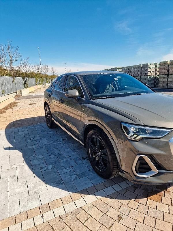 Usata Audi Q3 Sportback 150 CV (110 kW) 2023 Grigio SUV