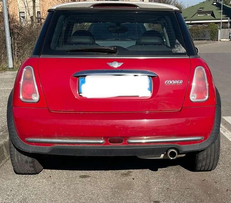 Usata Mini Cooper 116 CV (85 kW) 2005 Rosso Utilitaria